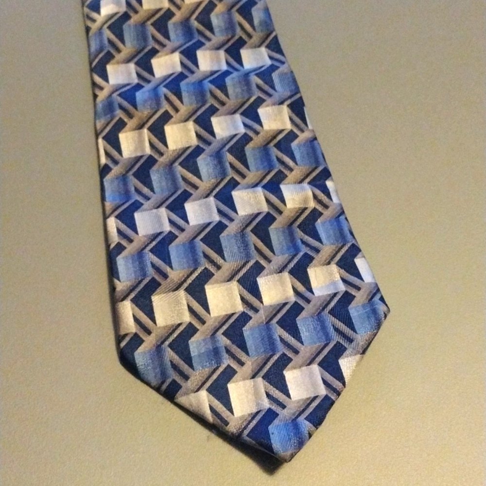 *4/$20 Bundle Deal Closet Cleanout Sale* Pierre Cardin men's Silk Tie